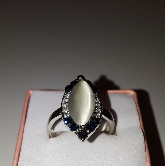Birthstone is sapphire ring size 7, 925 Silver - Picture 2 of 5